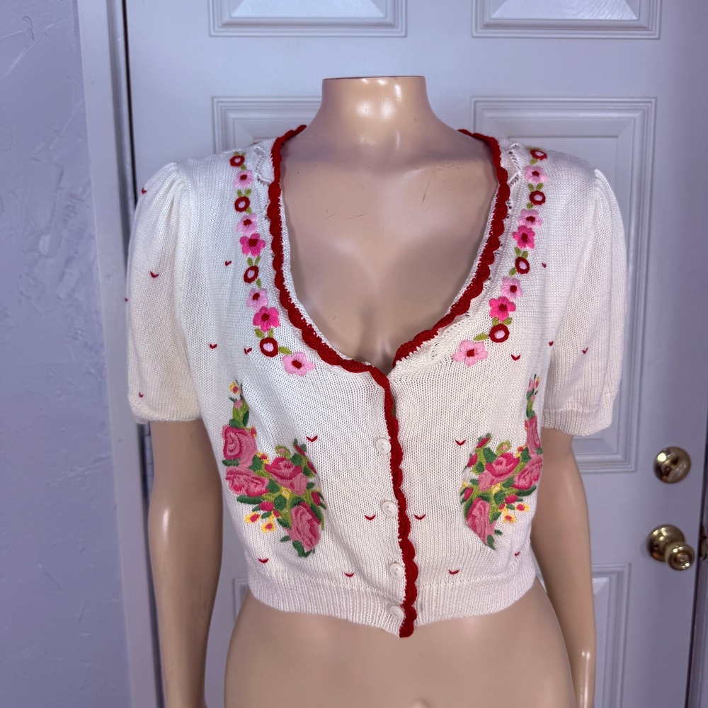 Sugar Thrillz Women's Sweater 1X Cardigan Floral Embroider Crop Love in Bloom T4